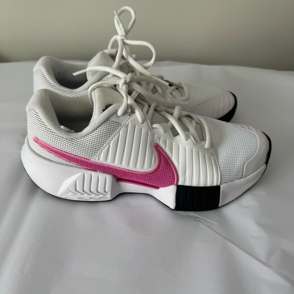 NIKE GP CHALLENGE PRO Size 8 Women’s Tennis Shoes - Picture 4 of 8